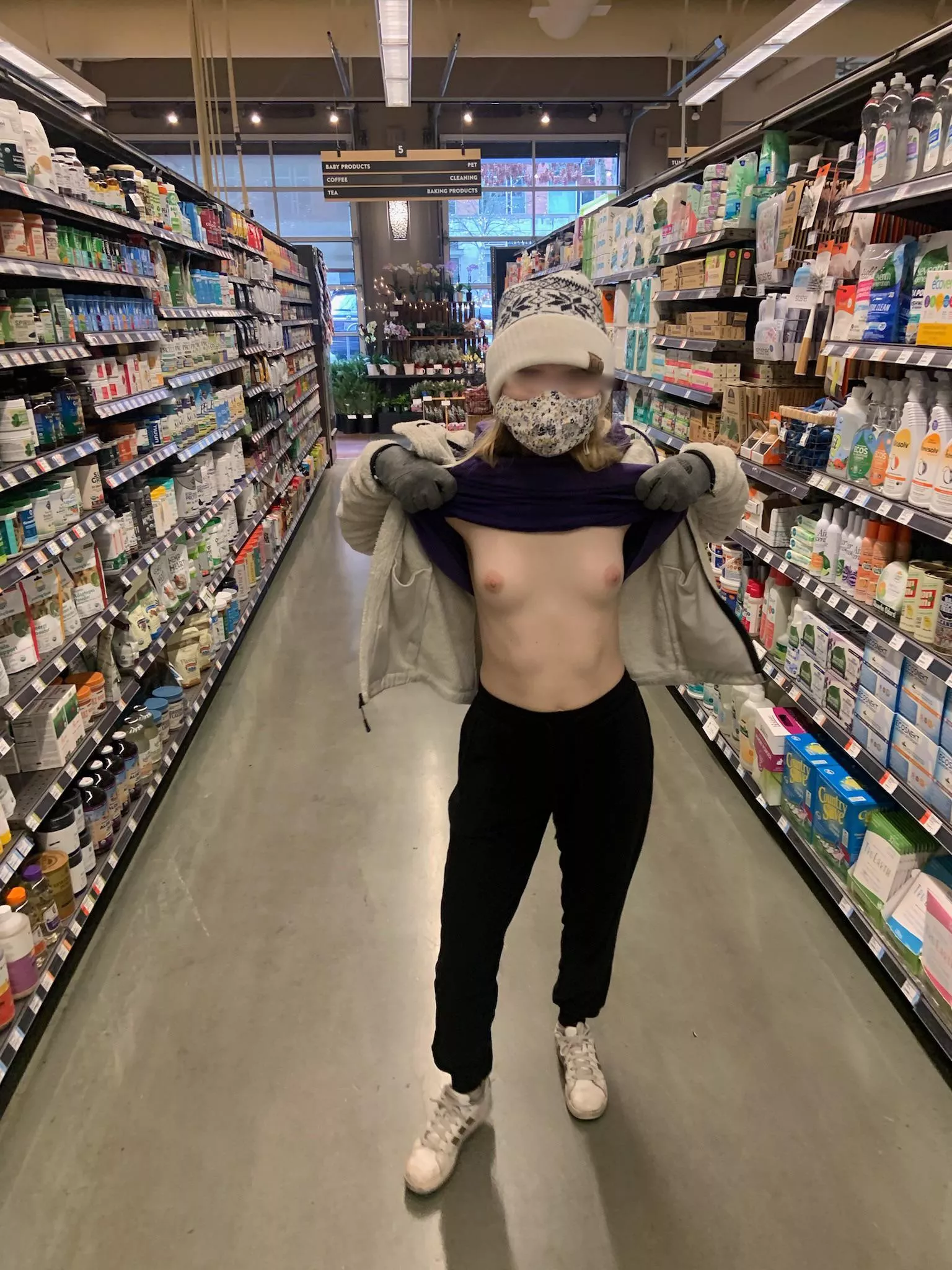 Anyone want to help me shop? 😈 [F] posted by paigewynters