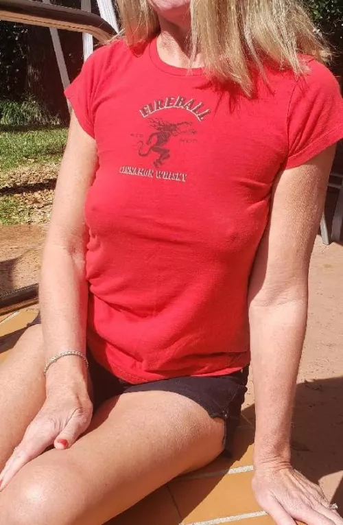 Anyone want to take a shot of this for Valentine's Day? 😉 by SunGod101