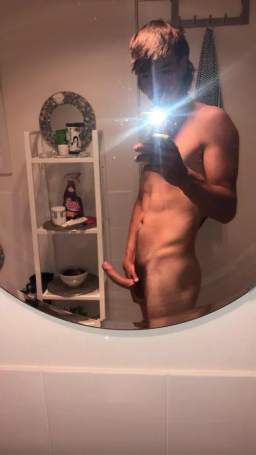 Anyone want to volunteer their throat? by Kunimits