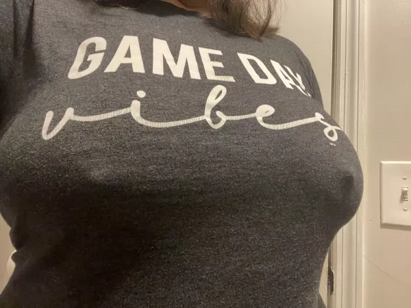 Anyone want to watch the game with me?? by beautifulbrowngirl19