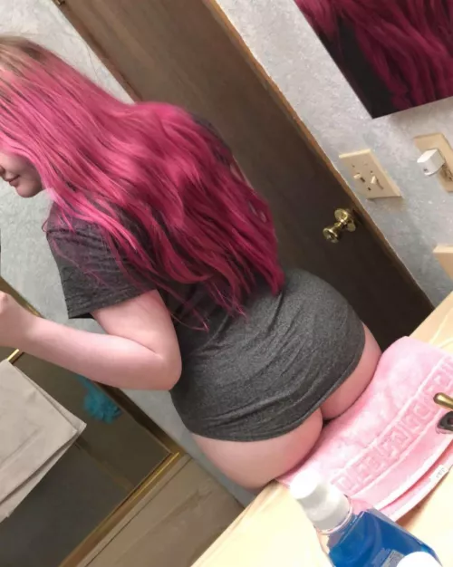 Anyone wants to fuck my thick white gf? Kik challengeagod by Sarah_6969-