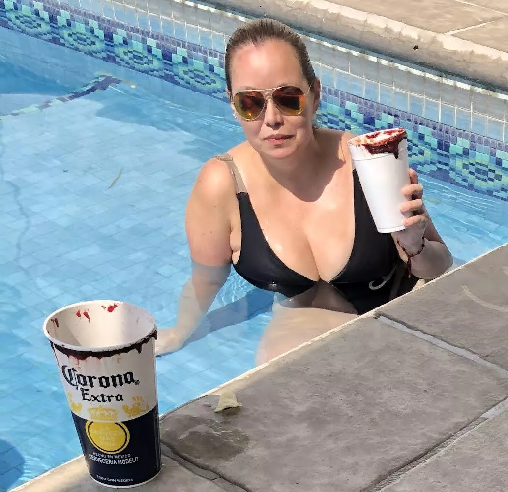 Anyone wants to trade your mom o mother in law pics? This is my titty mom… Telegram: jackbrooks13 posted by TheLogicalBoy11