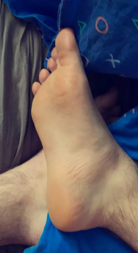 Anyone who likes twink soles? 😏 by Babyyboyy23