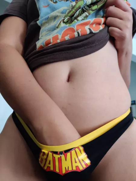 Anyone willing to lend a helping hand? [F] by Venezuelan_Sunflower