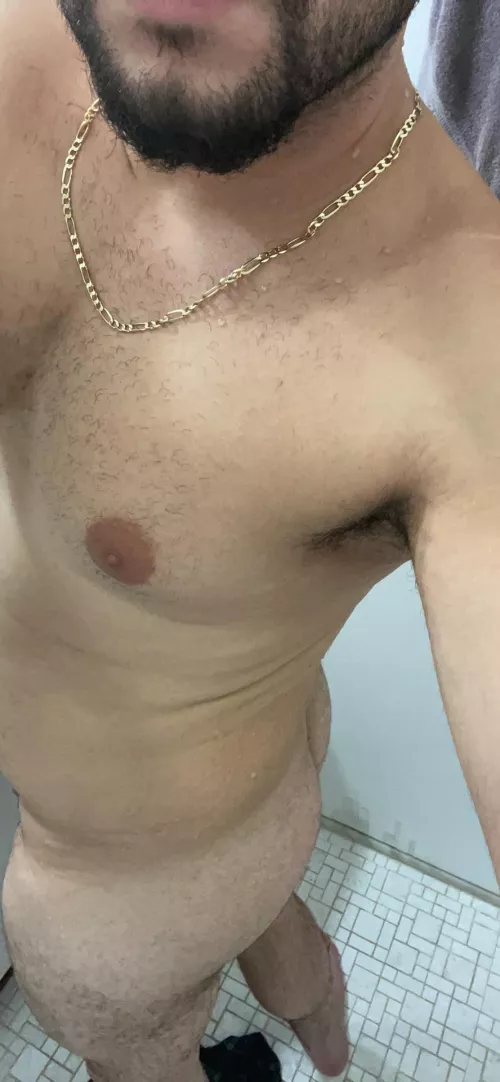 Anything going on near meriden CT, USA?? 33yo latino here by bi24latino