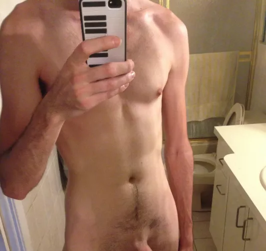 Apparently Reddit chat supports images now🤔 let's test it out! Send me a pic! by cameron_callen