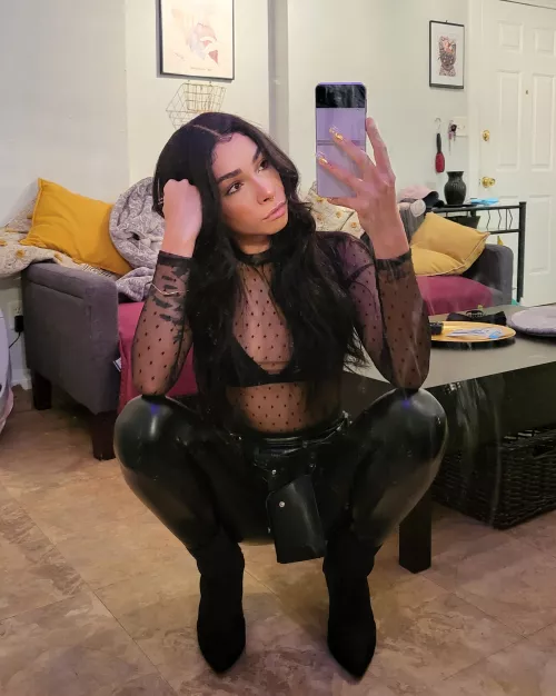 Apparently squatting with flat feet is a talent?? 🇵🇷🇩🇴 by Carav3lita