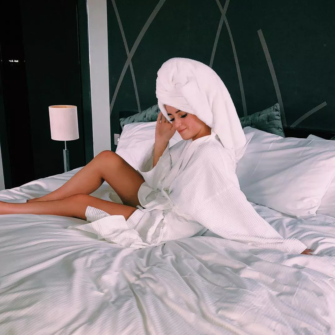 Appealing to my Instagram bimbo fetish posted by [deleted]