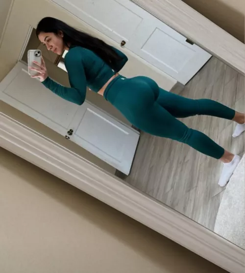 Apple bottom by flyfish6000