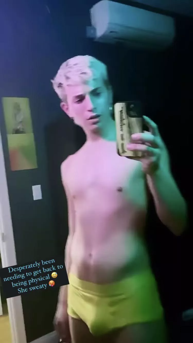 aquaria 🥵🥵 posted by baddiemostbadd