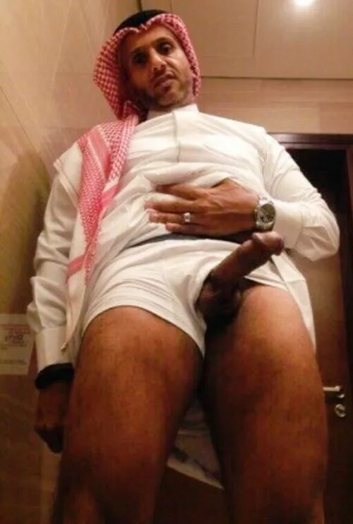 Arab Daddy Cruising by xrisb01