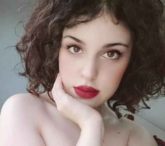 Arab x Latina. Close up of my face! :) by irenymphet