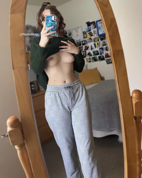 Are com(f)y Sunday nudes welcome here? by NattieBlues