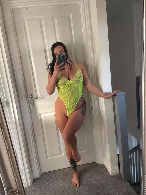 Are curvy babes your type? by sxshamae