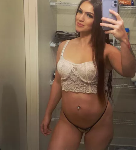 Are girls with abs still hot? (F28) by Ok-Insurance6537