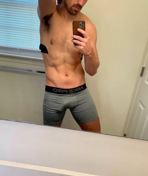 Are grey compressions appreciated as [m]uch as grey sweats? 🤔 by gt_007