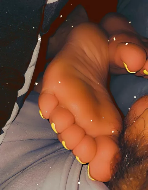 Are my feet worth posting more of ? Let me know ☺️ by Rizeabove44