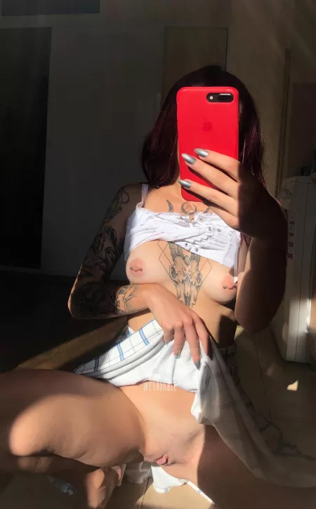 Are petite girls anyone’s type anymore? (F) by wetbxrbie