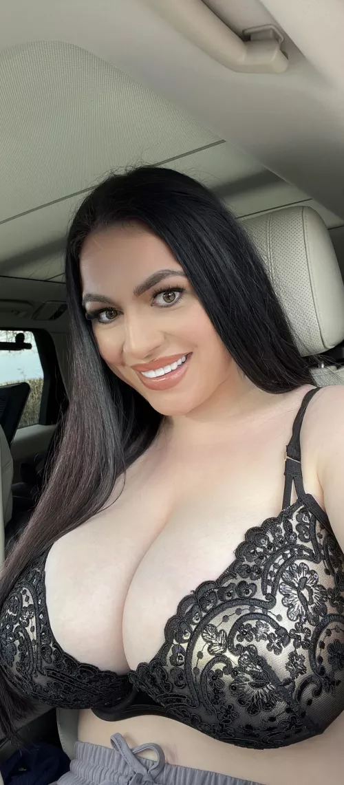 Are there any guys who like busty British women like me ? by JasmineJamesX_