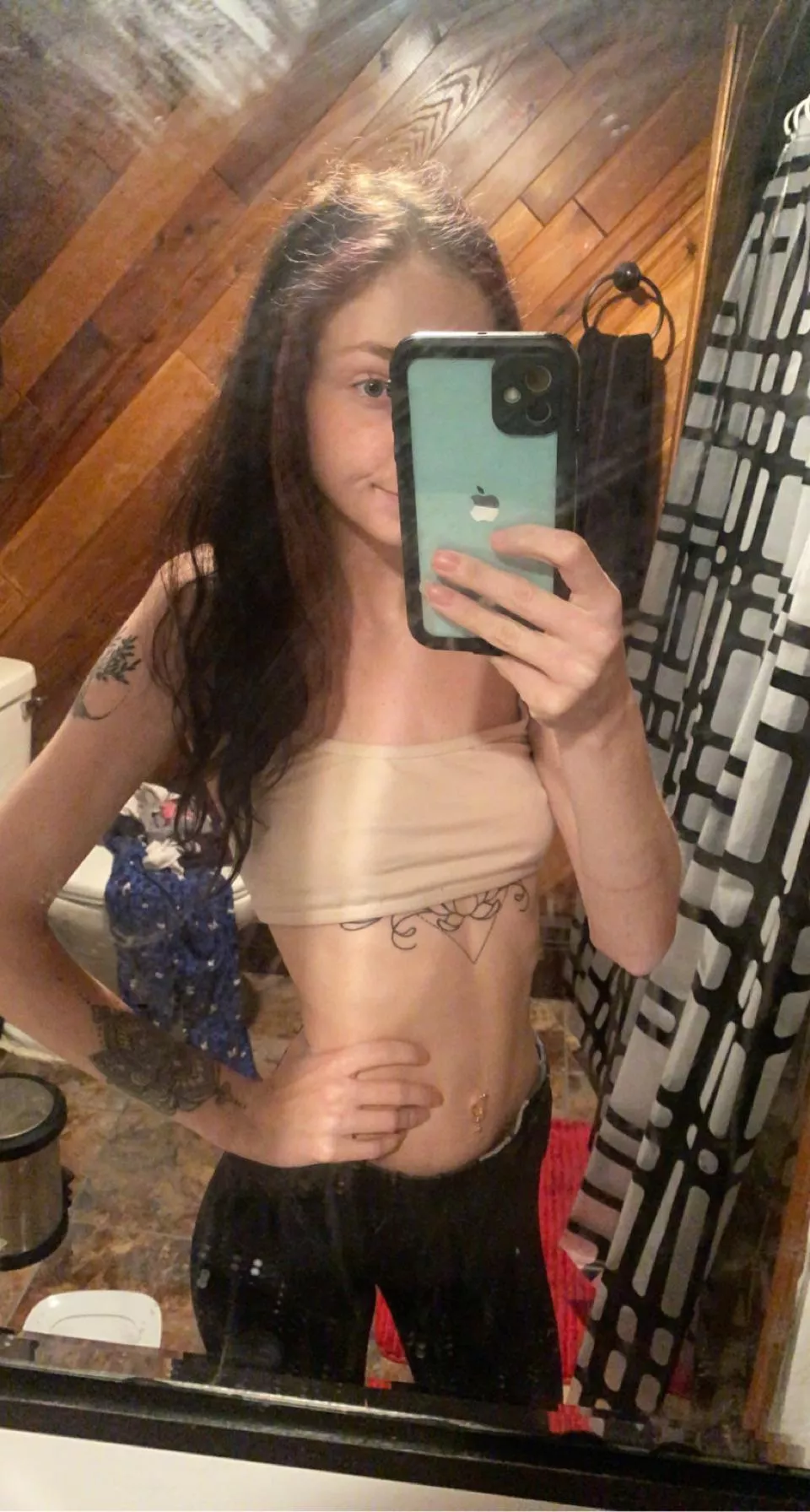 Are tiny girls with tattoos your type😜 posted by Princess_sunny57