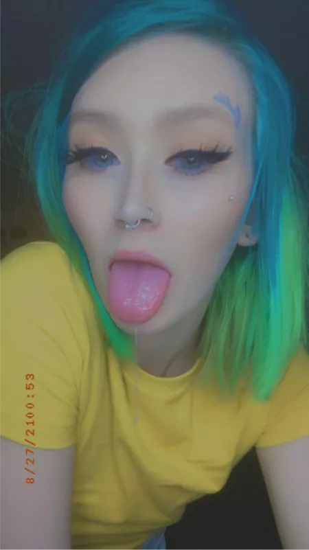 Are u gonna catch it? 😈💙 by peachedginger