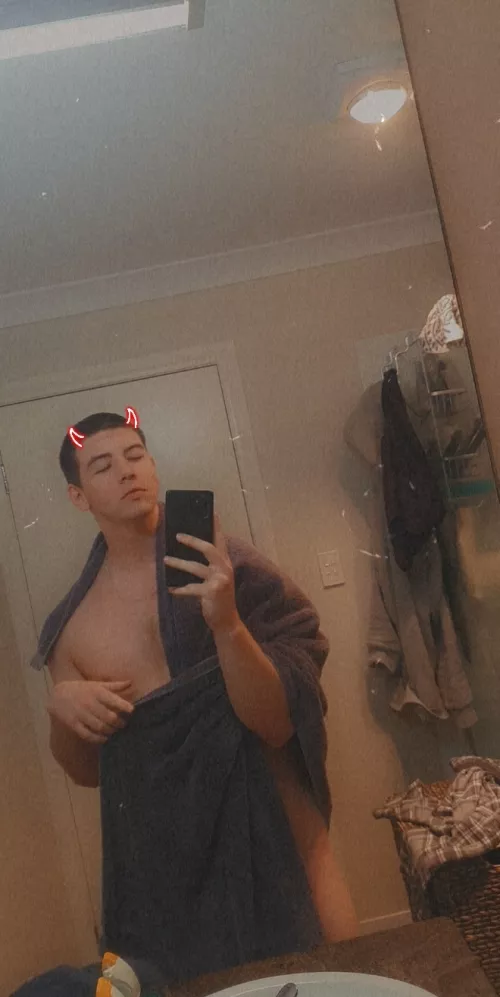 are u gonna remove the towel or i have to remove it for u? by tyler_384