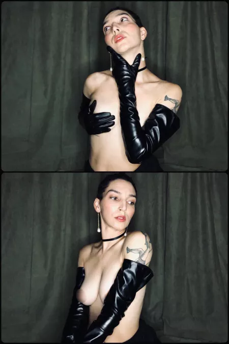 are we playing naughty or nice tonight ? 💋🖤 by alemarie93