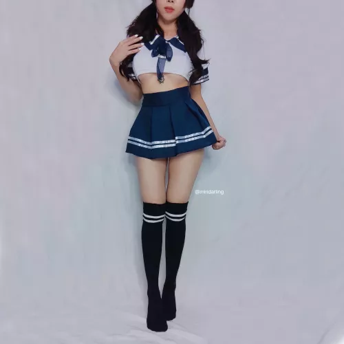 Are you a legs person? 😋 by mirridarling