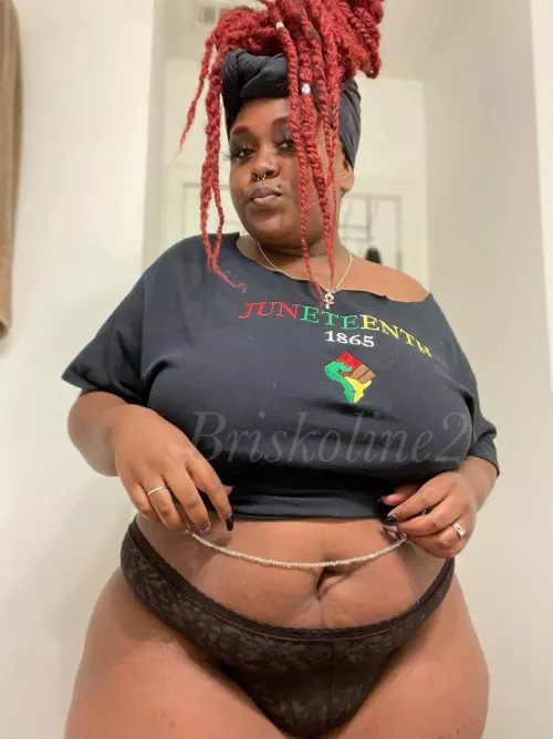 Are you a tunmy lover? by Briskoline