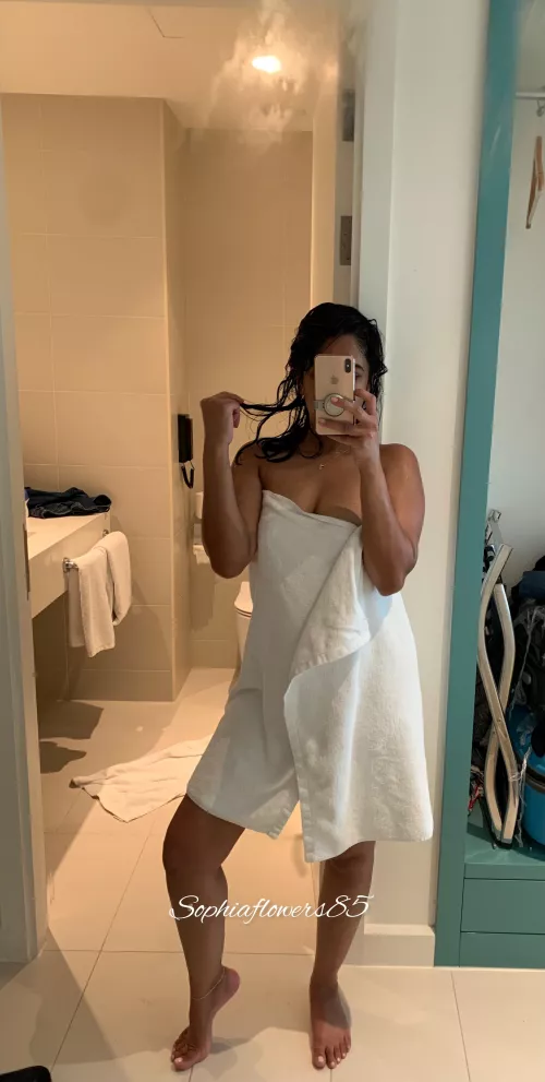 Are you a worthy slave to your Queen? by SophiaFlowers85