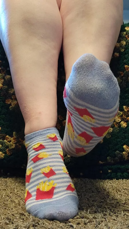 Are you hungry? I've got some fries! by NikkiDahlia