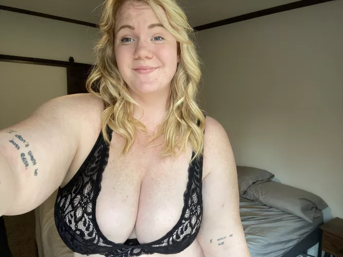 Are you interested in seeing more? 😋 by onewiththebigtits