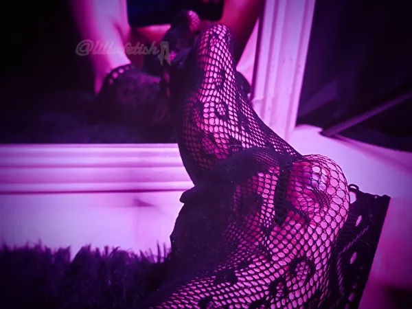 Are you into see-through socks or are you more of a barefoot kinda person? by lillafetish