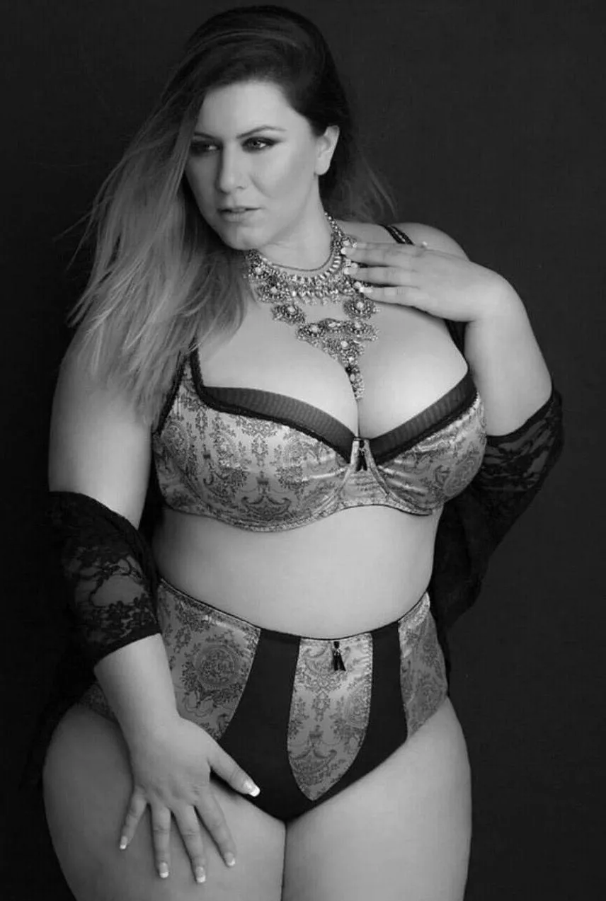 Are you looking at me... posted by Jabbojazz