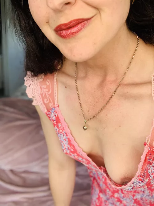 Are you peeking at me sir? by Brazen_Cupcake