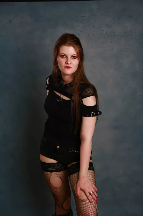 are you ready to paint me as beautifully sexy and wet as one of your french girls? by Venera_hot