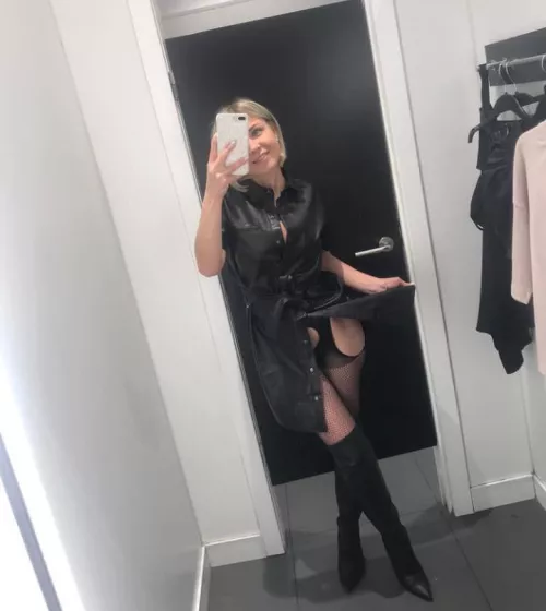 Are you to obey me ❤️❤️❤️ by mommy_alex66