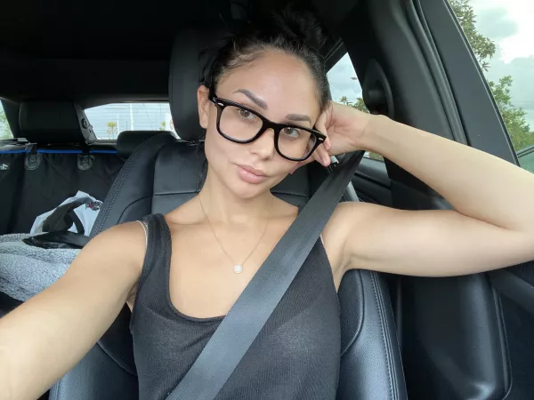 Ariana the cutiepie 🤓😍 by V1704