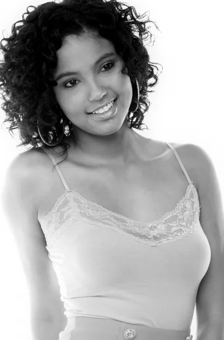 Ariane McMillon by iMakeSense