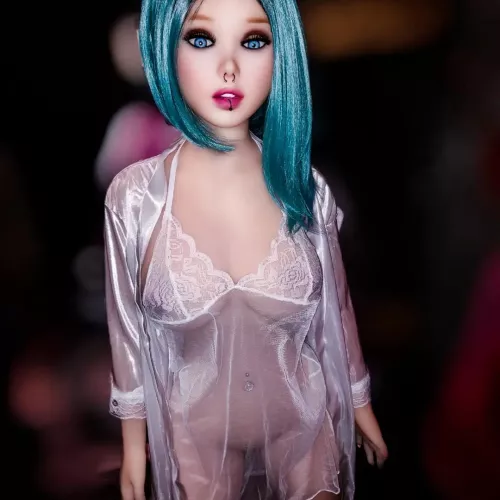 Ariel just hanging out lookin like a snack. by kitejr