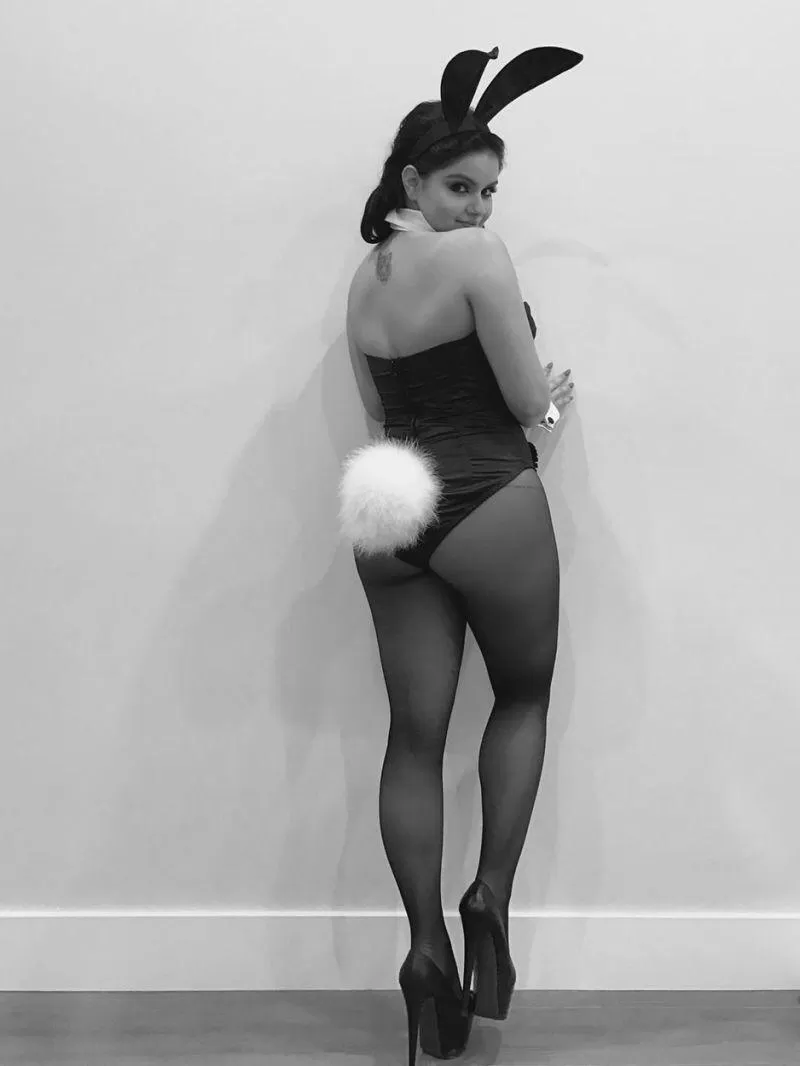 Ariel Winter (album in comments) posted by staindomain