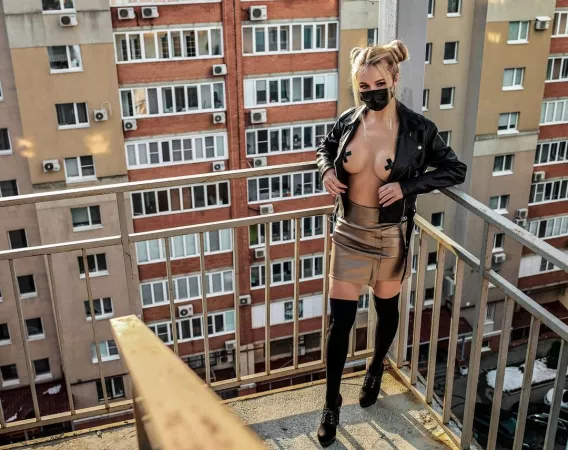 @arishka_mironova by emoji_loda