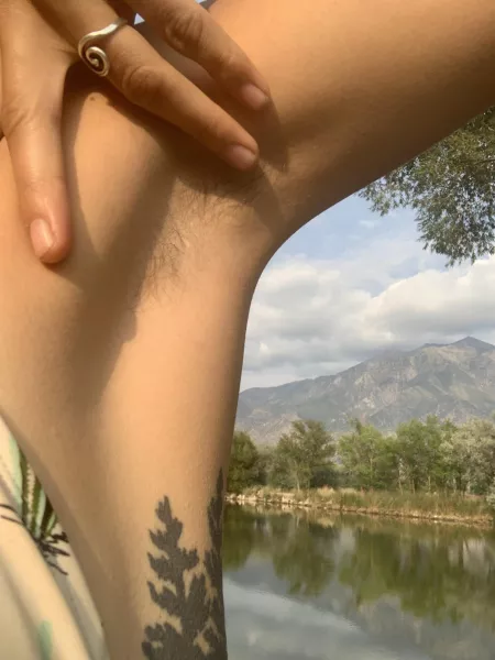 Armpit and mountains! by 1feralfairy
