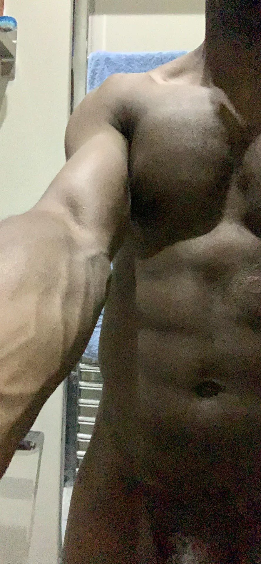 Arm’s length posted by chocolaterod