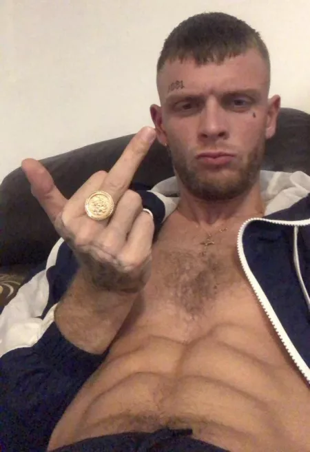 “AronBainXXX shows attitude” ... by neilfromsydney2003