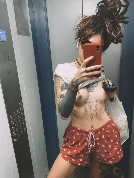 Arrows up if you would suck my tits in public by hannamarryqueen