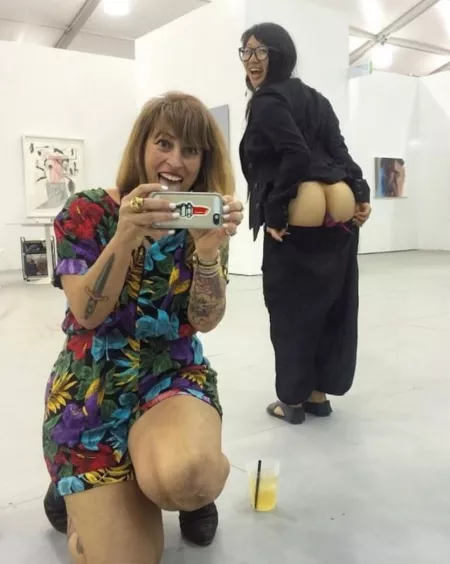 art gallery mooning 🤭