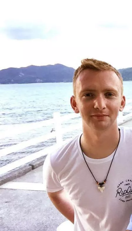 As I shown my body here’s my face by GayGingerM