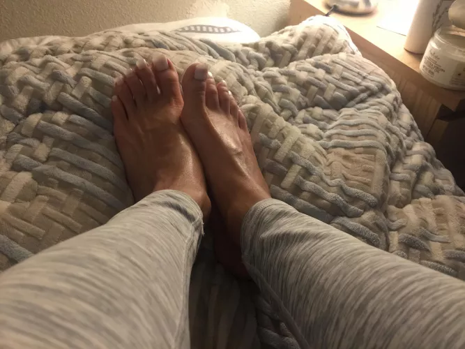 As requested by our amazing mod, a closeup of my feet. Suckable? 🥰👅 by Surubb