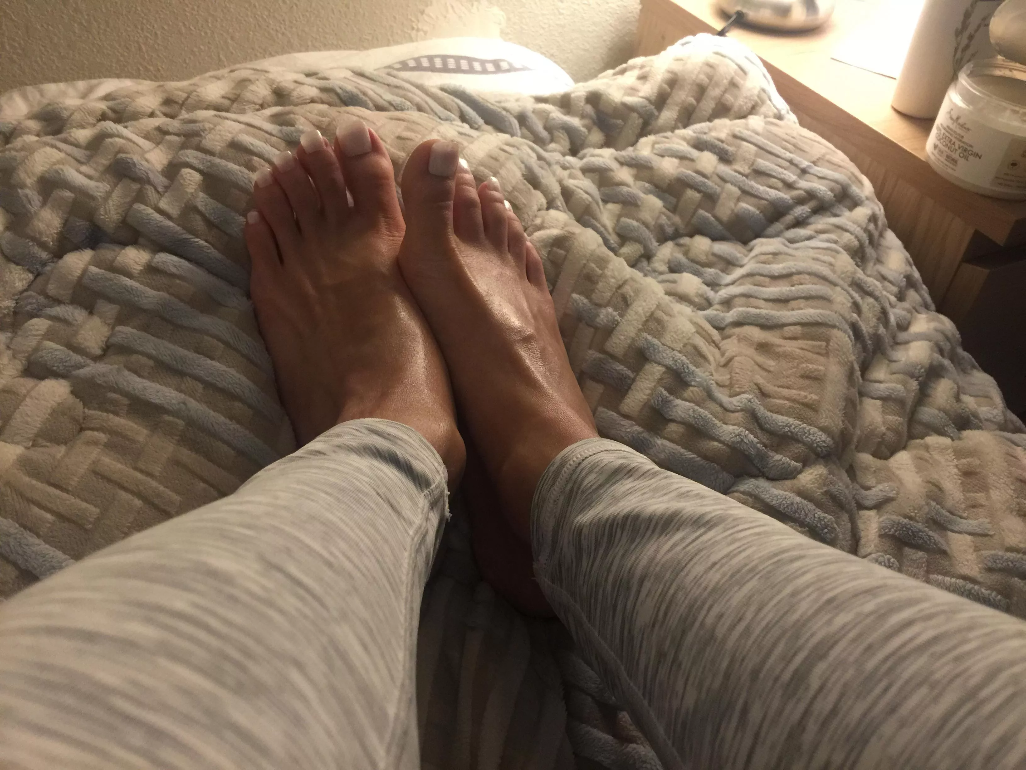 As requested by our amazing mod, a closeup of my feet. Suckable? 🥰👅 posted by Surubb